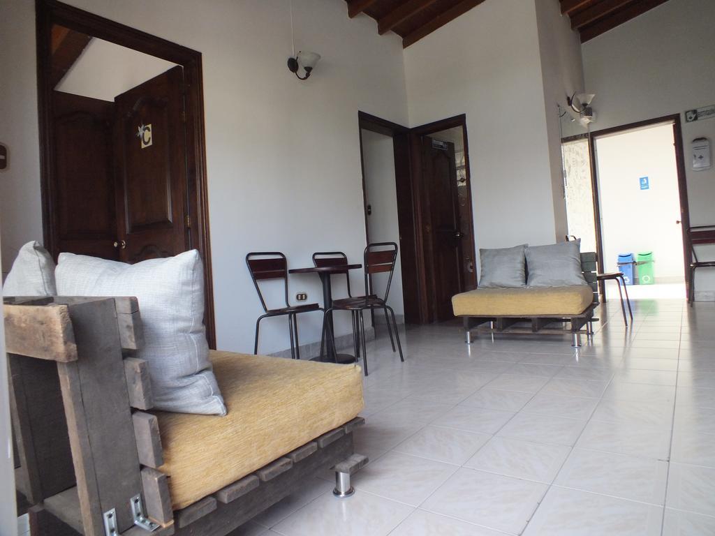 Hostal Casa Paraiso Medellín Esterno foto