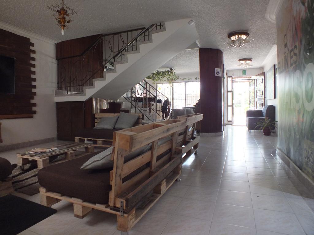 Hostal Casa Paraiso Medellín Esterno foto