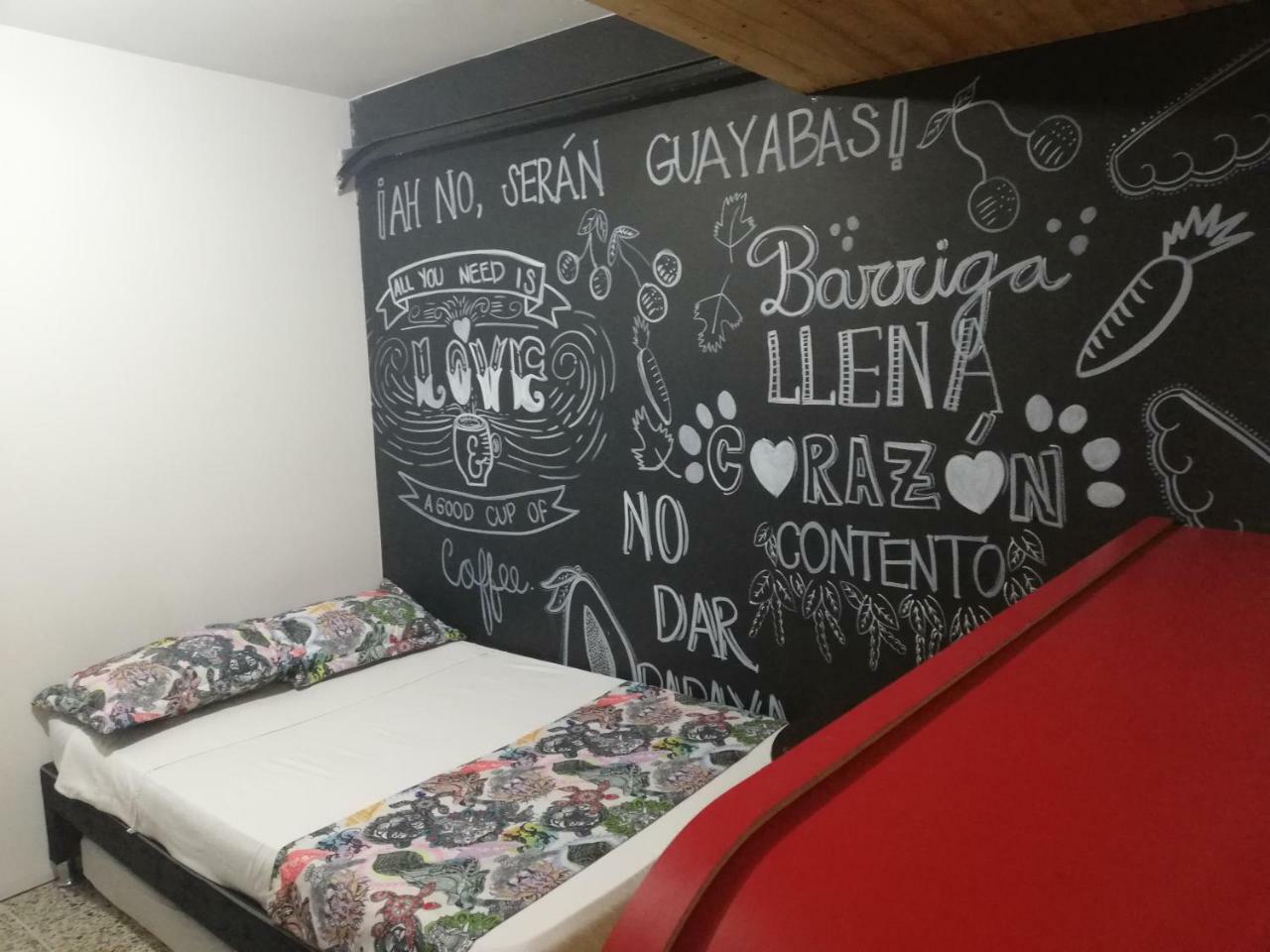 Hostal Casa Paraiso Medellín Esterno foto